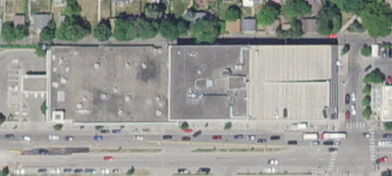 Multi-Suite Retail Space
