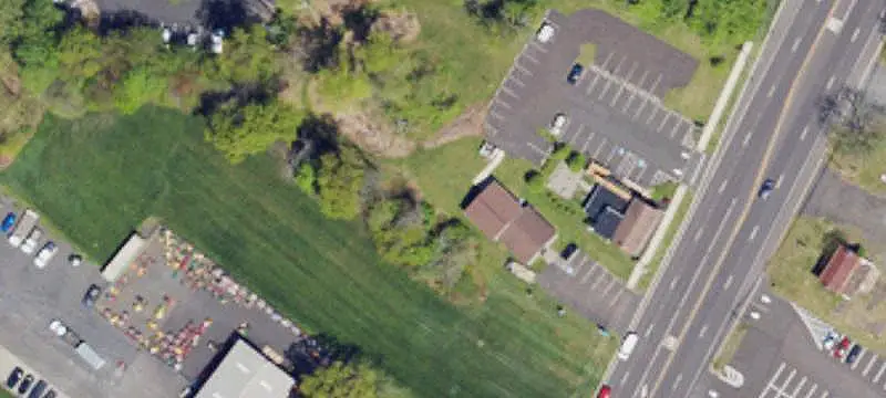 Four-Tenant Shopping Center