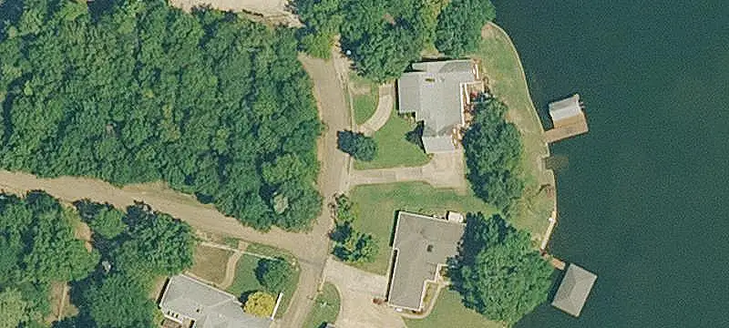 Updated Six-Unit Lakeside Apartments