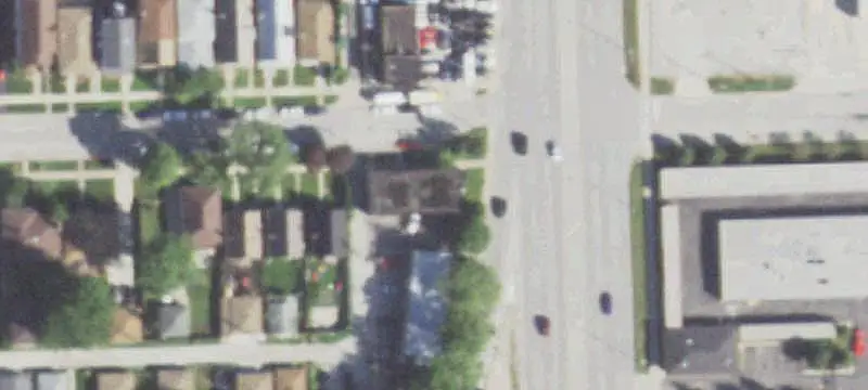 6-Unit Apartment Building