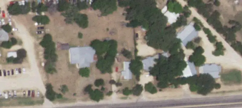 10-Unit Apartment Complex with Laundromat