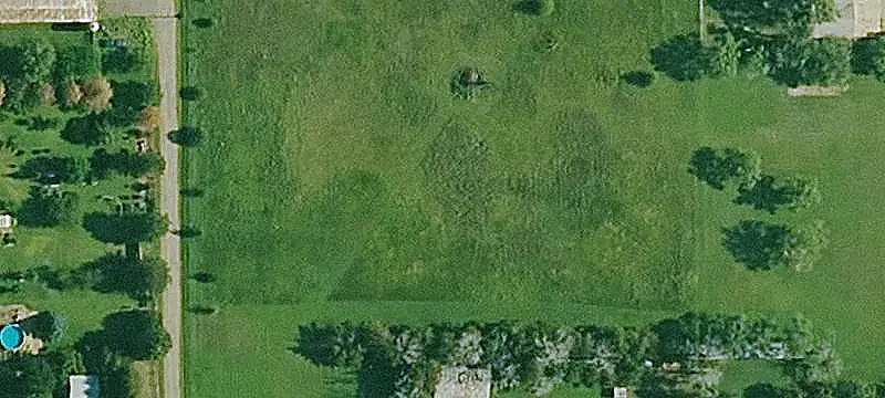 Arkansas River Waterfront Land