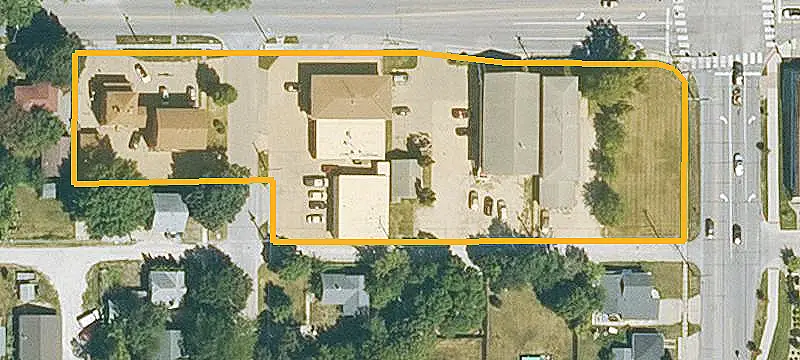 Signalized-Corner Multifamily Property