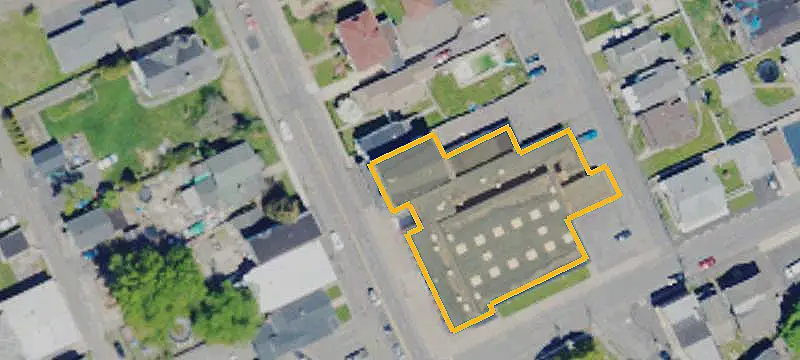 8-Unit Apartment Building