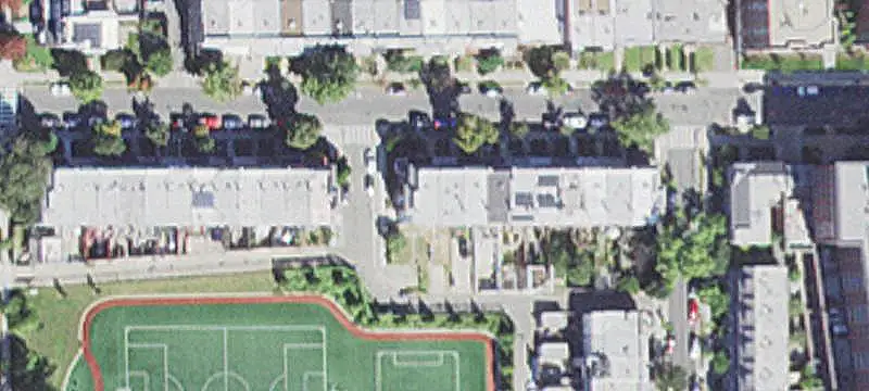Vacant Four-Unit Apartment Building