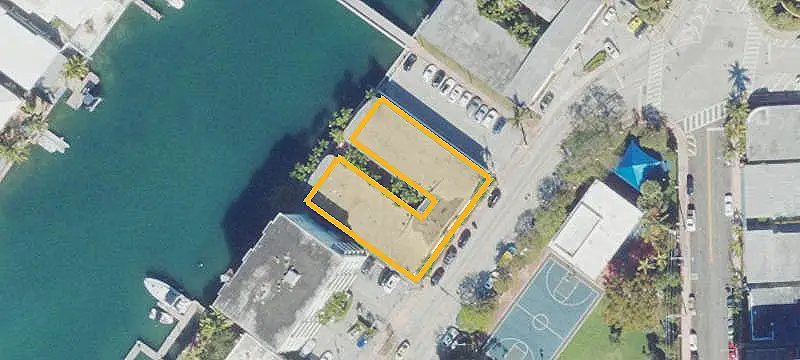 Waterfront 20-Unit Apartment Building