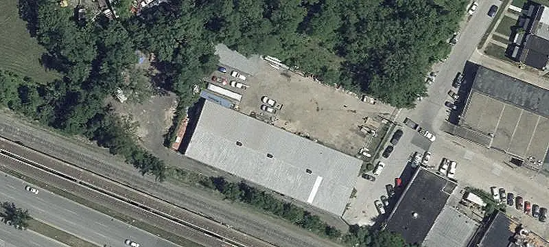 Column-Free Flex Space Building