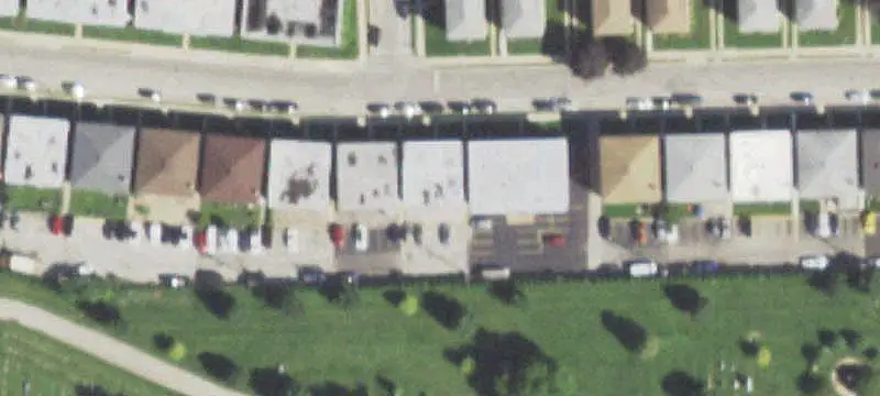 6-Unit Apartment Building