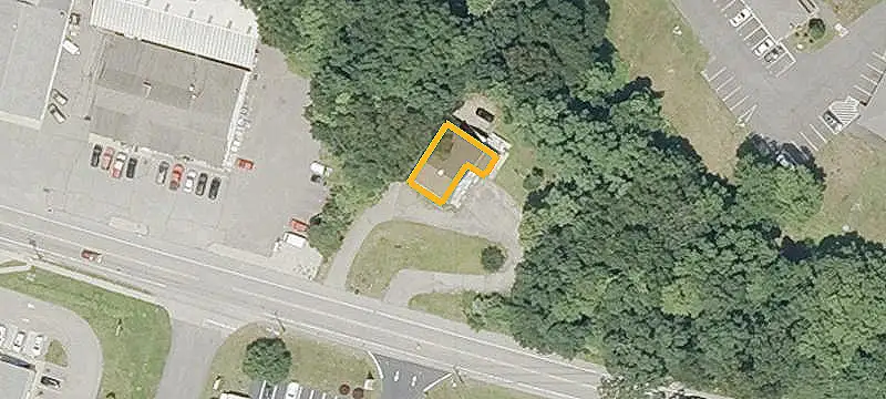 Renovated Duplex With Parking