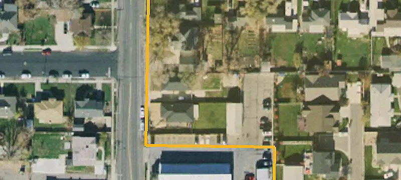 Warehouse with Secured Yard