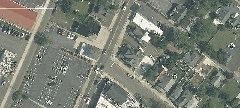 Mixed-Use Duplex with Parking