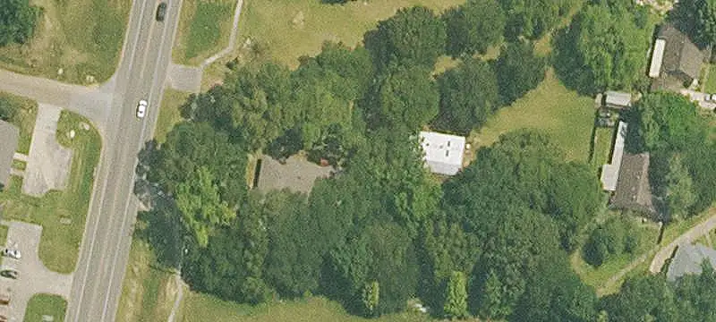 Specialty Property with Metal Building