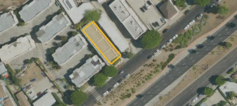 8-Unit Apartment Building