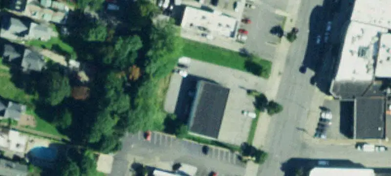3-Bay Storefront Property