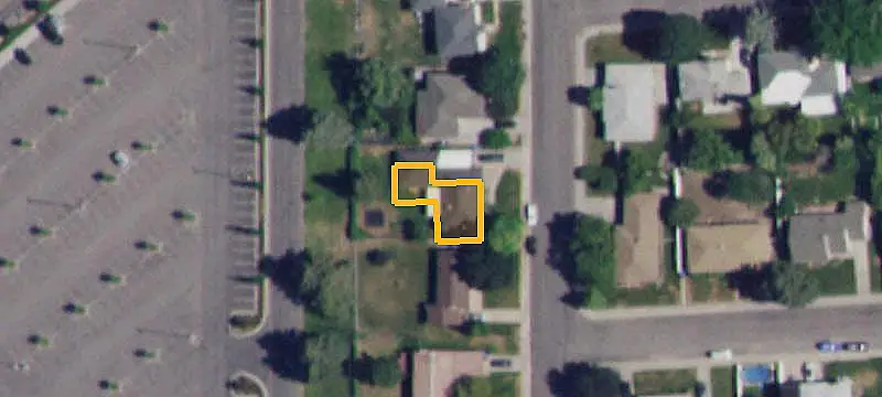 Duplex With Basement Apartment