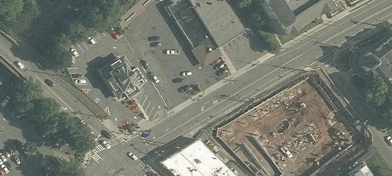 Open Retail Space with Parking