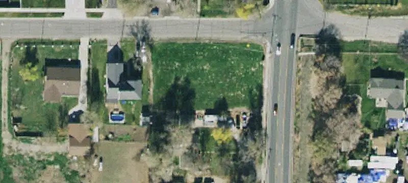Commercial Land with Retail Uses