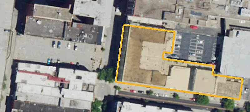 Open-Plan Downtown Storefront