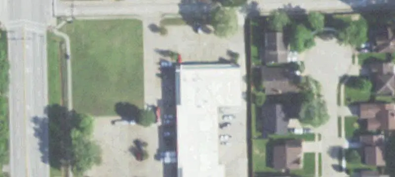 Shopping Center with Hard Corner Pad