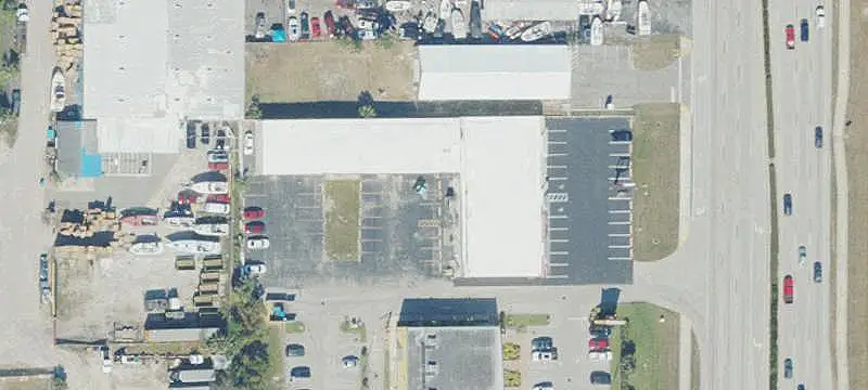 Shopping Center with Showroom Tenants