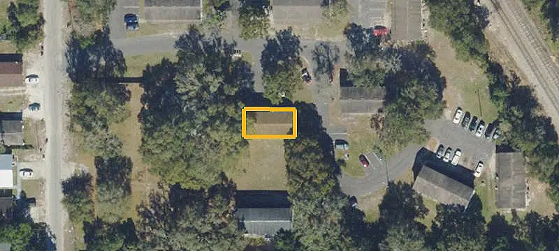 33-Unit Gated Apartment Community