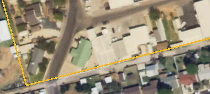 Multi-Building Auto Shop Property