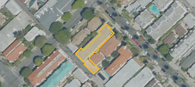 Six-Unit Townhouse Apartment Building