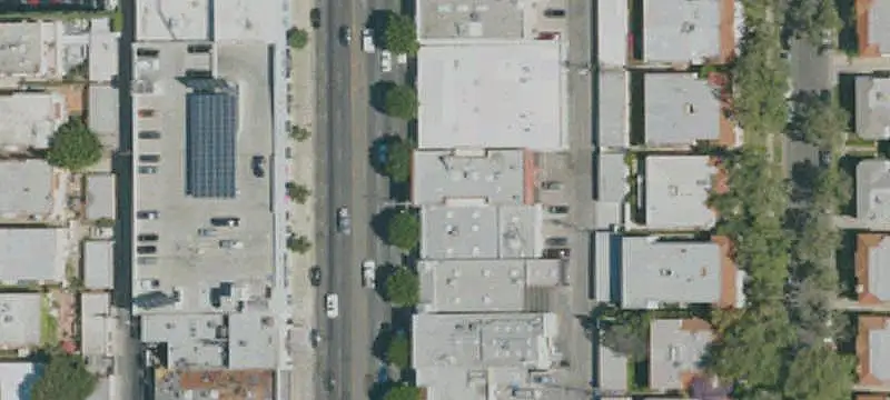 LAC2-Zoned Storefront Property