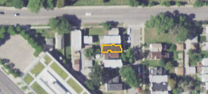 Renovated Duplex With Garage