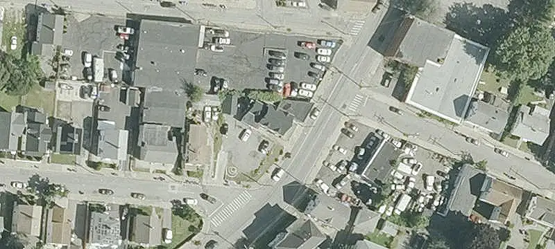 Auto Shop with Off-Street Parking
