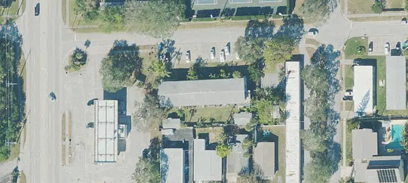 14-Unit Apartment Building