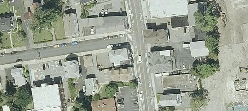 Mixed-Use Property with 4 Apartments