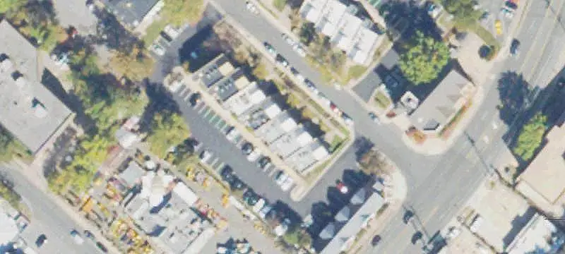 Open-Plan Mixed-Use Unit