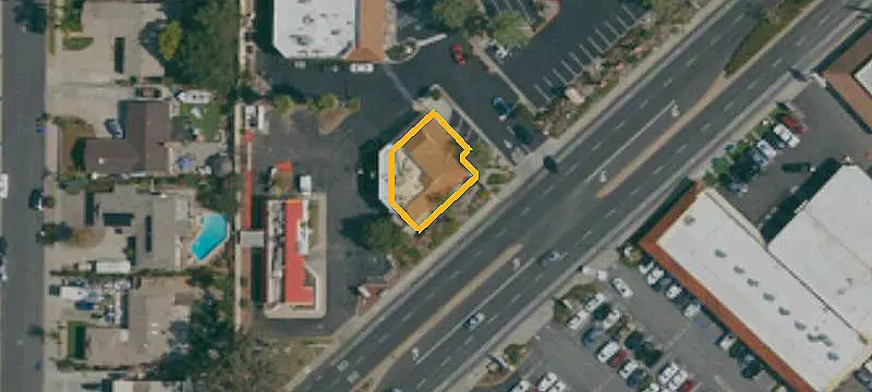 Community Shopping Center with Anchor Tenants