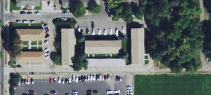 8-Unit Brick Apartment Building