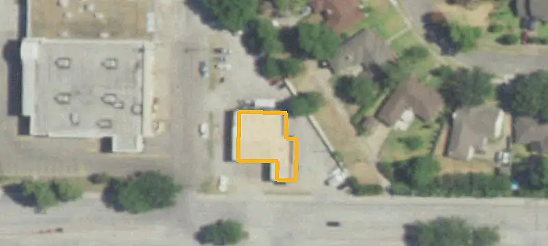 Freestanding Storefront Property