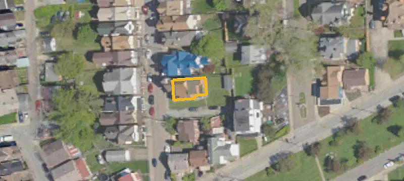 Three-Level Triplex with Garage