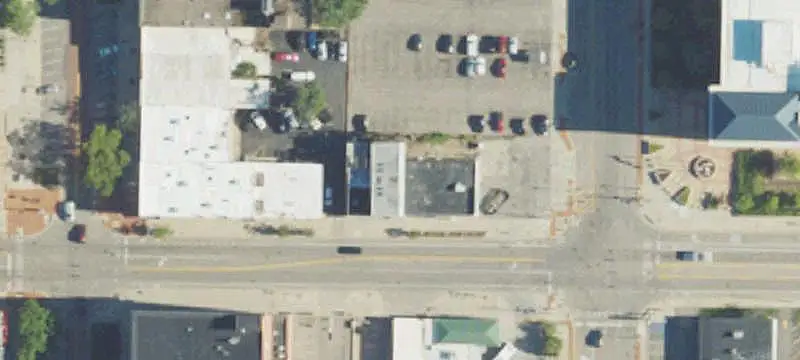 Flexible Storefront Property