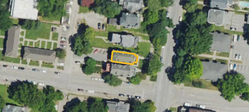 6-Unit Apartment Building