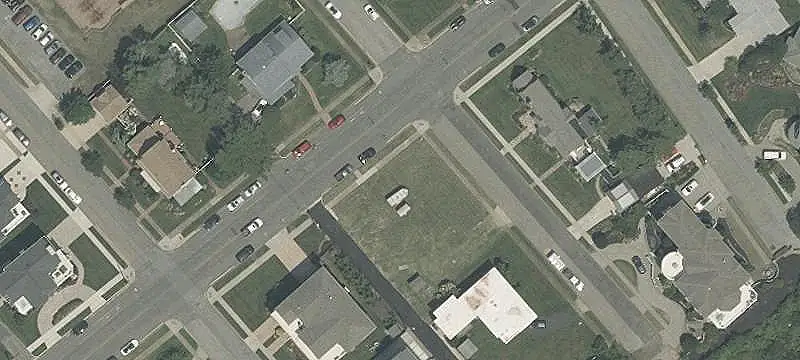 LOTS/LAND / 1+ to 5 Acres