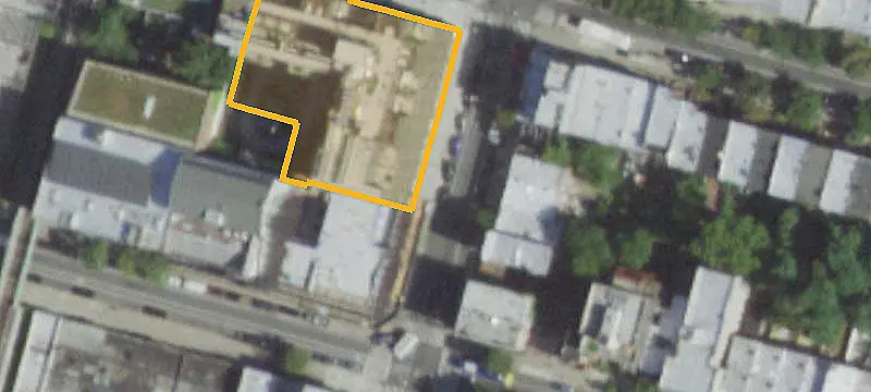 Multi-Suite Retail Space