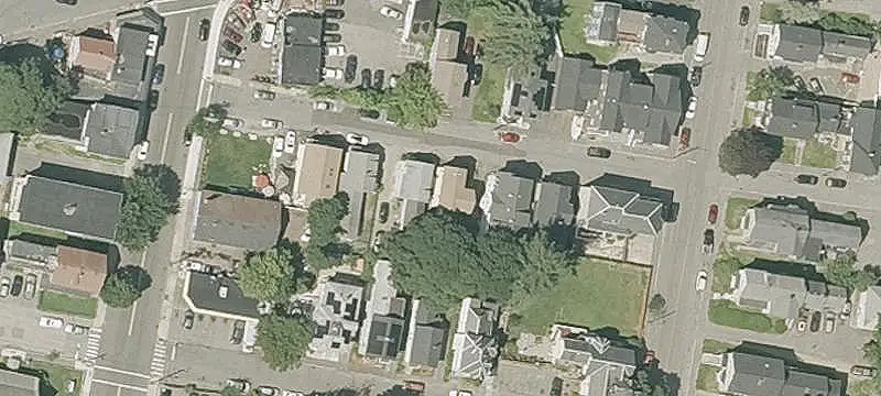 Two-Unit De-Leaded Duplex