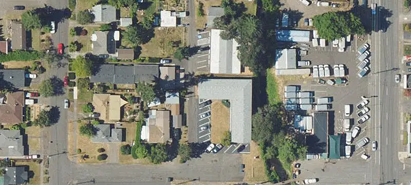 10-Unit Apartment Building