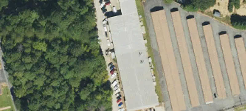 Renovated Auto Shop with Tenant Lease