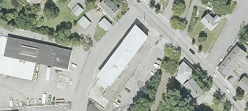 Three-Level Distribution Center
