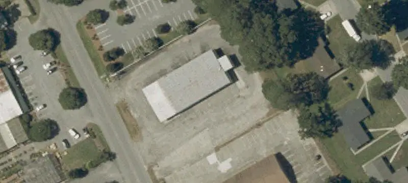 Distribution Center With Storefront