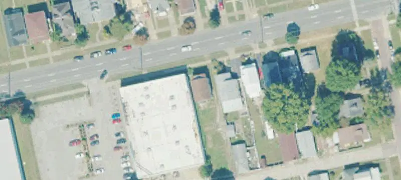 Freestanding Shopping Center