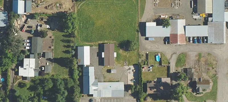 Five-Structure School Campus