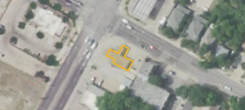 Automotive Property at Signalized Corner