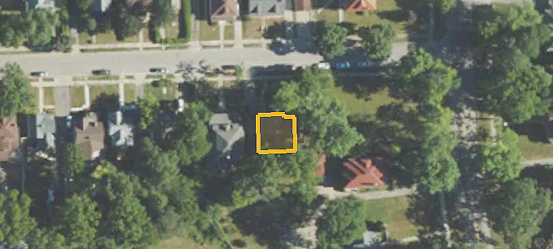 Brick 4-Unit Apartment Building